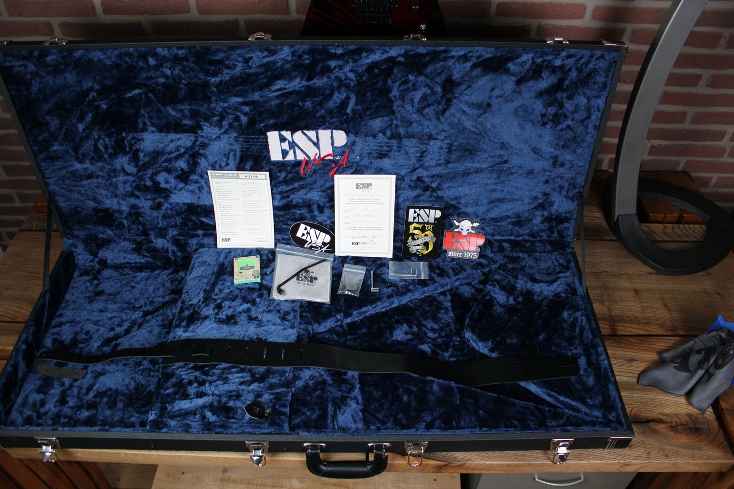 USA V-II FR SC EMG  Blood Splatter